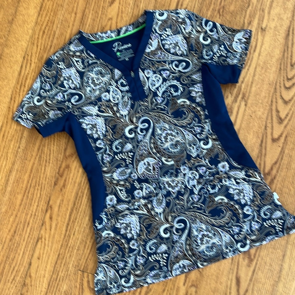 Healing Hands XS scrub top